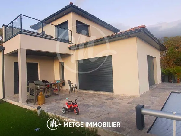 Villa 5 pièces 130 m² 
