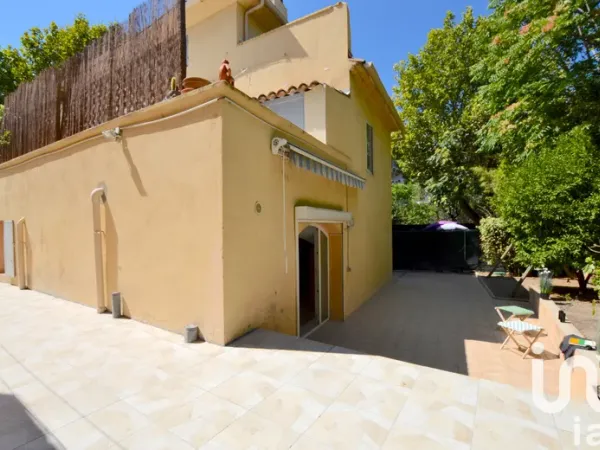 Vends appartement atypique avec jardin 