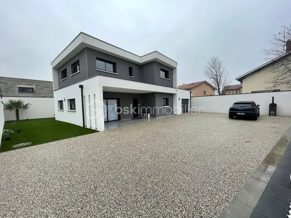 Maison 6 pièces 178 m² 