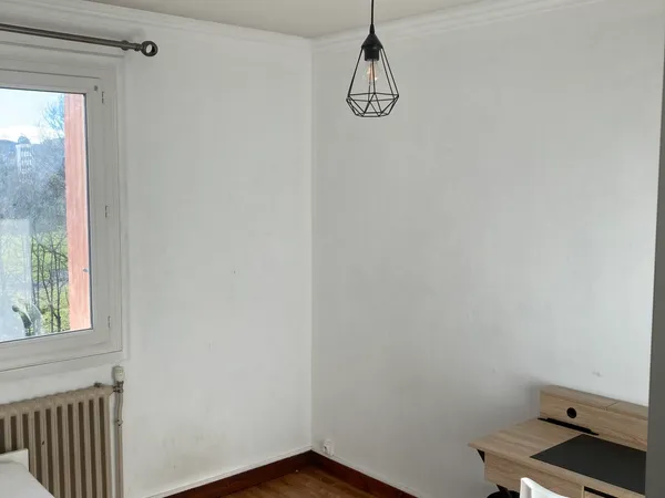 Loue chambre en colocation 