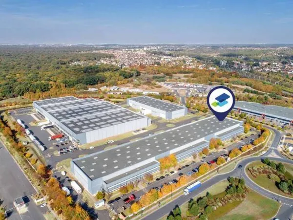Entrepôt 6806 m² 