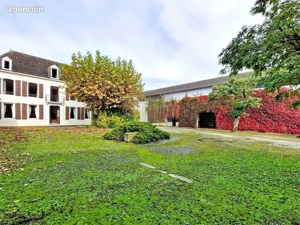 Maison 10 pièces 282 m² 