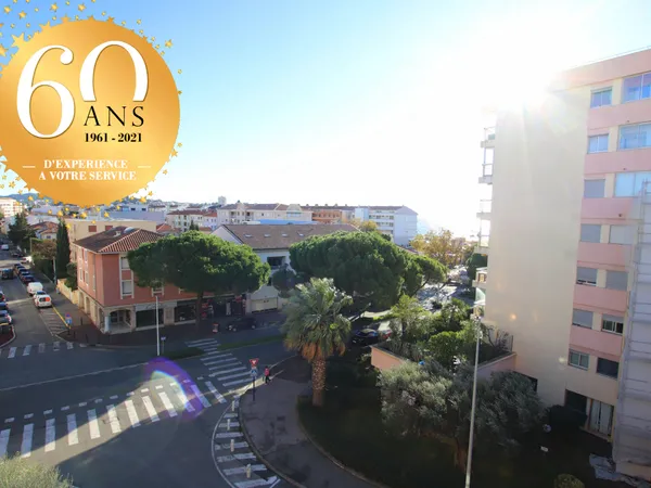 FREJUS - STUDIO - 17,50 M2 