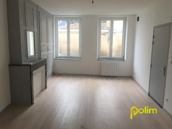 Studio 1 pièce 30 m² 