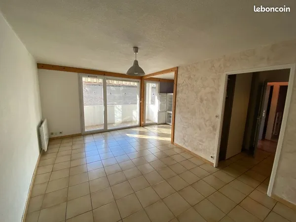Appartement T2 48 M2 avec balcon - 
