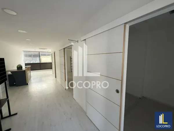 A LOUER - BUREAU - 83 M2 - RN7 VILLENEUVE LOUBET 