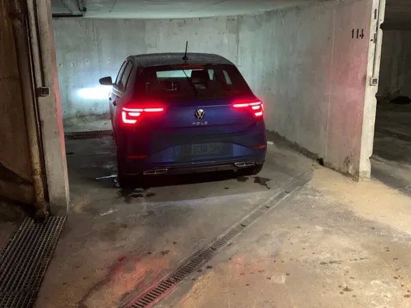 Parking 9 m² 