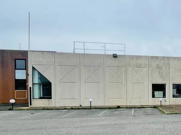 Local commercial 390 m² 