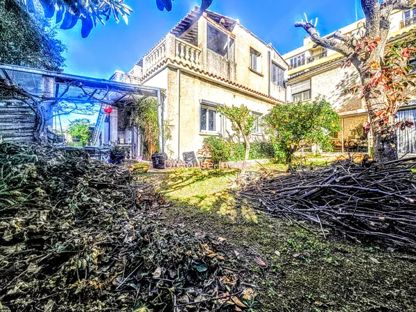 VILLA FAMILIALE DE 206 m² + APPARTEMENT INDÉPENDANT DE 80M²- SECTEUR CALME ET RECHERCHE 