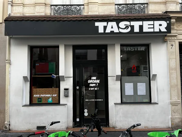 Vends local commercial - 65m² 