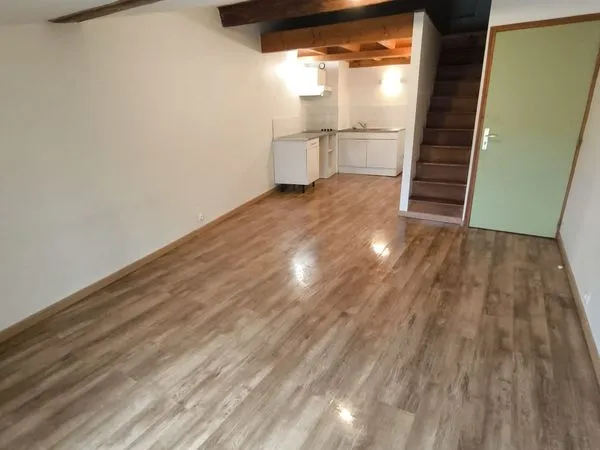Location F2 au coeur de Pézenas 