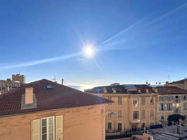 2/3 pièces rénové à deux pas de Monaco - Très forte rentabilité 