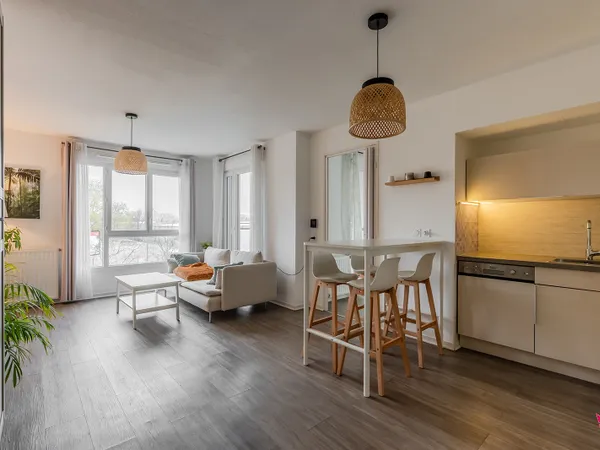Appartement Vaulx En Velin proche La Soie 