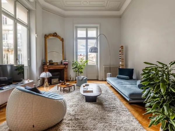 BORDEAUX / TRIANGLE D'OR : Appartement bourgeois 3 chambres et b 
