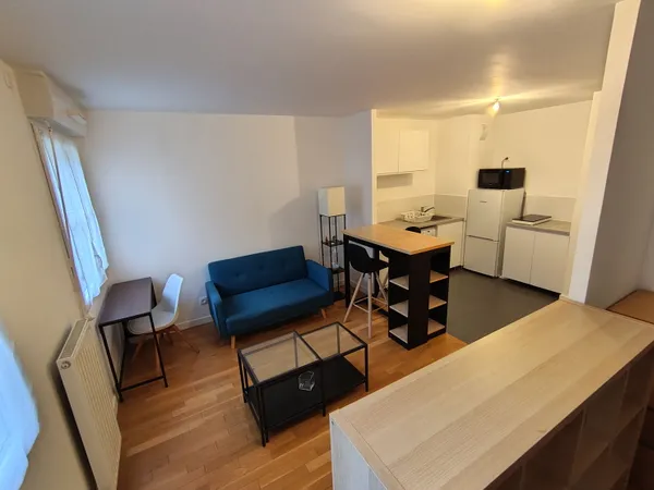 À louer - Studio meublé 35m² - Centre de Chaville 
