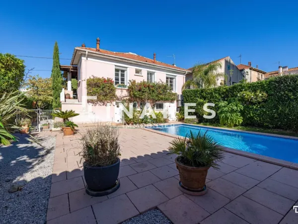 FAMILY NAME - Maison T4/5 de 117m2 - Surface au sol 540m2- Pisci 