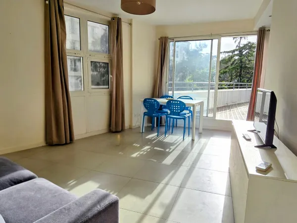 Appartement 2 pièces à vendre à Nice Ouest bas Fabron, der 