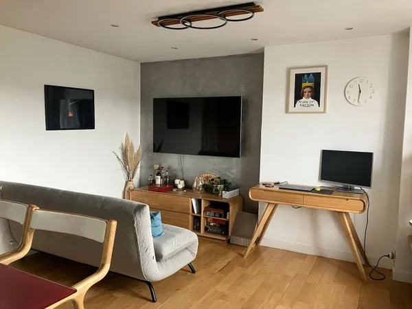 Beau 2 pièces meublé 40m² - Vue dégagée - Gare de Bécon 