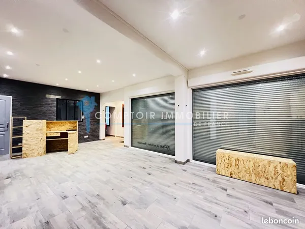 Local commercial 49 m² Auneau 