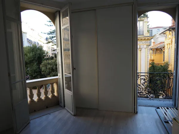 Studio 1 pièce 21 m² 
