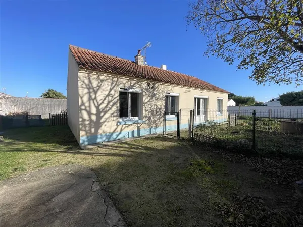 Maison de plain-pied 8 pièces 84 m² 