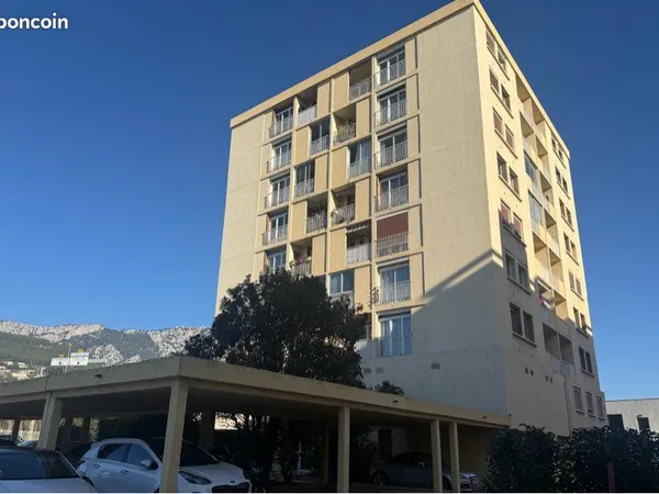 A VENDRE A LA VALETTE DU VAR : Appartement T4 Bis : Sud/Ouest : 2 ou 3 Chambres 