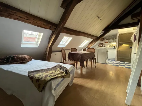 Appartement 2 p à PARIS 9ème 