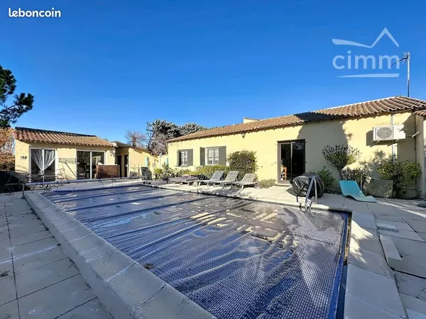Propriété 5 pièces 200 m² 