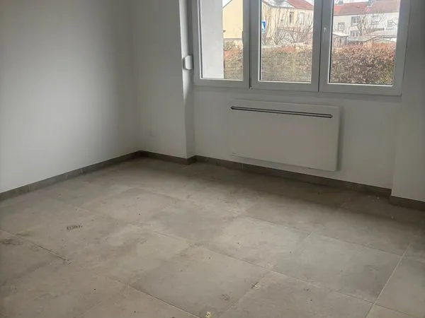 Location F2 appartement sous sol complet 
