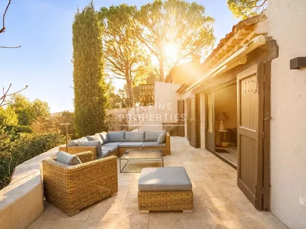 VILLA 4 CHAMBRES DOMAINE SÉCURISÉ SÉ 