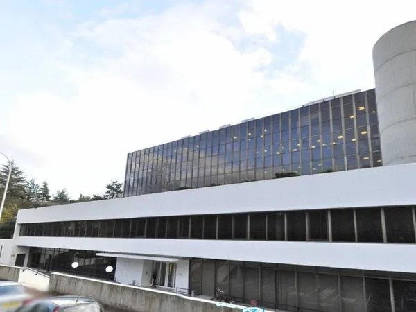 Bureaux 7422 m² 