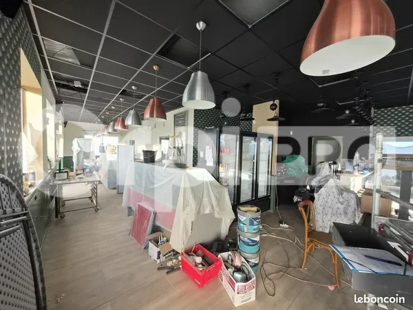 Local commercial 200 m² 