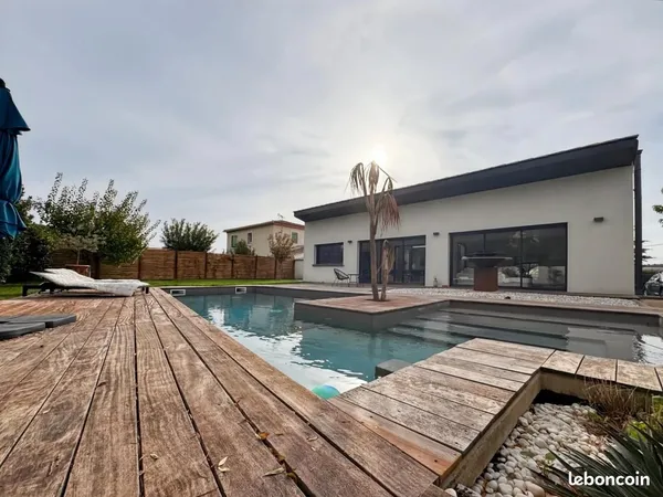 Maison 7 pièces 236 m² 