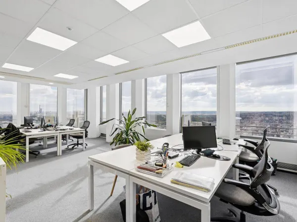 Bureaux 2 pièces 827 m² 