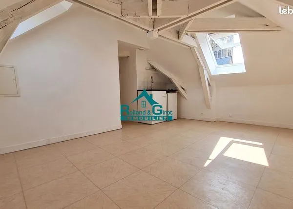 Studio 1 pièce 19 m² 