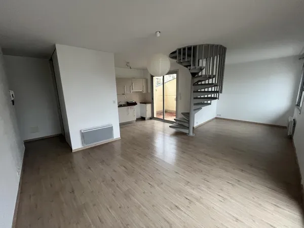 LOCATION T2 DUPLEX RODEZ SANS FRAIS D'AGENCE 