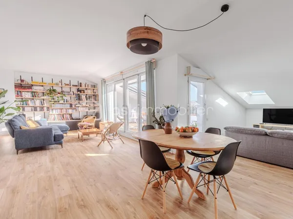 Bel appartement en dernier étage 