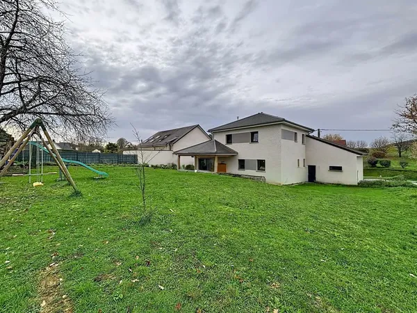 Maison récente ,4 ans, avec 5 chambres sans vis à vis 