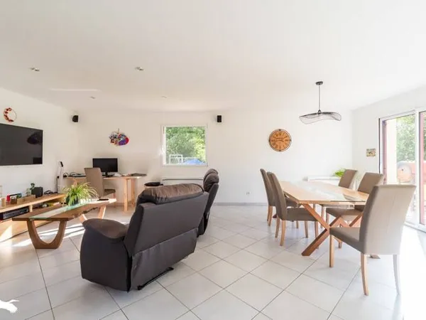 Maison de plain-pied 7 pièces 115 m² 
