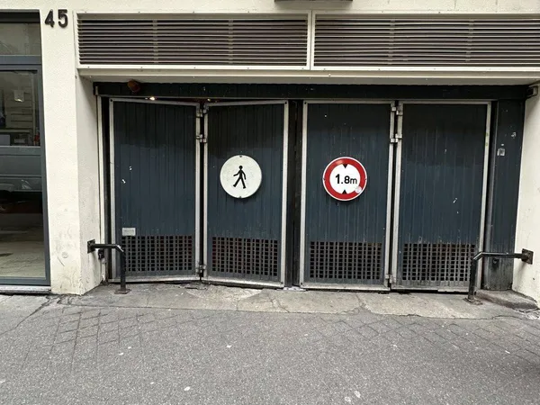 Parking 14 m² 