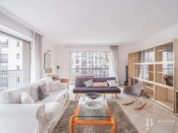 À LOUER MEUBLÉ - BEAU 4 PIÈCES DE 107 M2 - GRAND BALCON FILANT - 