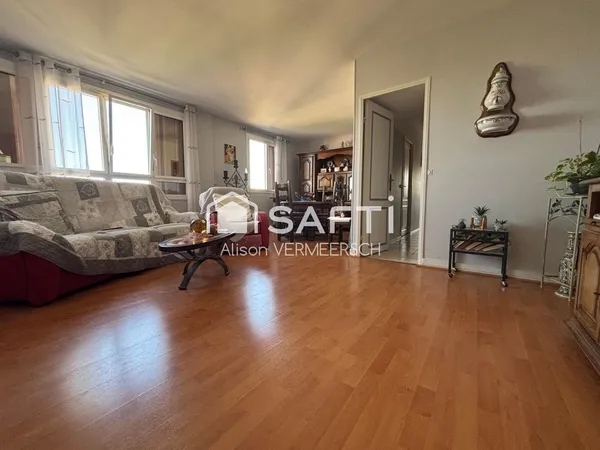 Appartement F4 - Ascenseur - Bord de Seine 