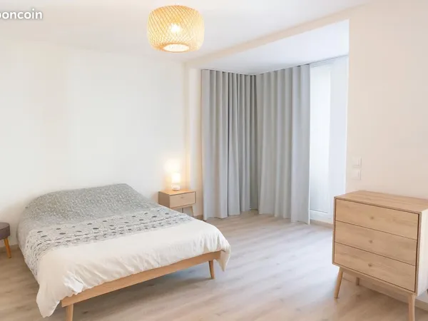 Studio 1 pièce 37 m² 