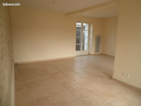 A louer 3 pièces 75 m2 