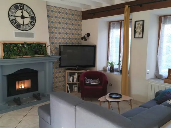 Maison 130 m2 - 3 chambres - dépendances - jardin 