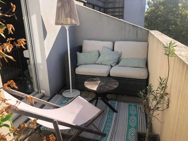 Vends appartement traversant en dernier étage 
