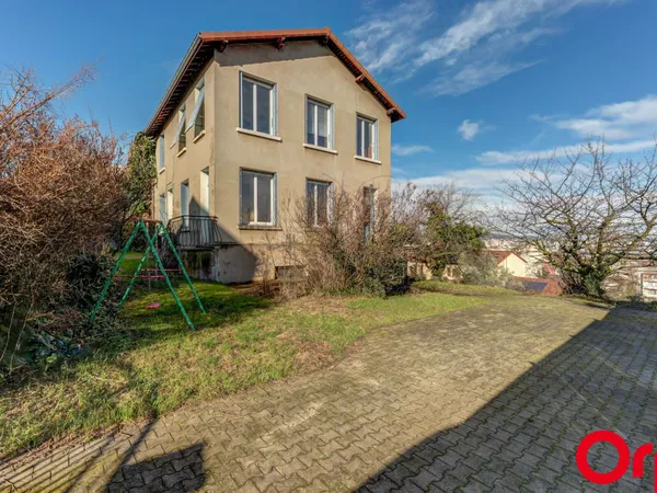 Maison 8 pièces 148 m² 