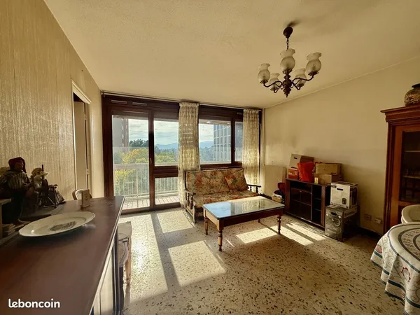 Appartement 4 pièces 77 m² 