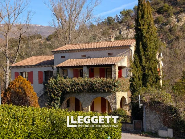 maison 9 pièce(s), SAINT-FERRÉOL-TRENTE-PAS 