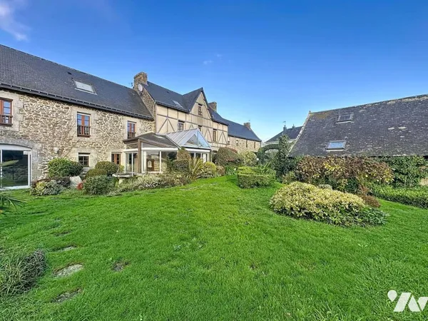 Maison 12 pièces 338 m² 